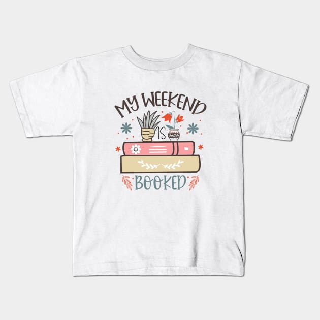 Weekend Vibes: Chilled-Out Reading Kids T-Shirt by Ingridpd